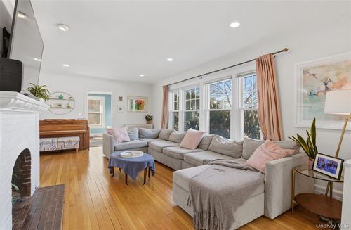 122 Greenacres Ave, White Plains, NY, 10606-3121 | Card Image