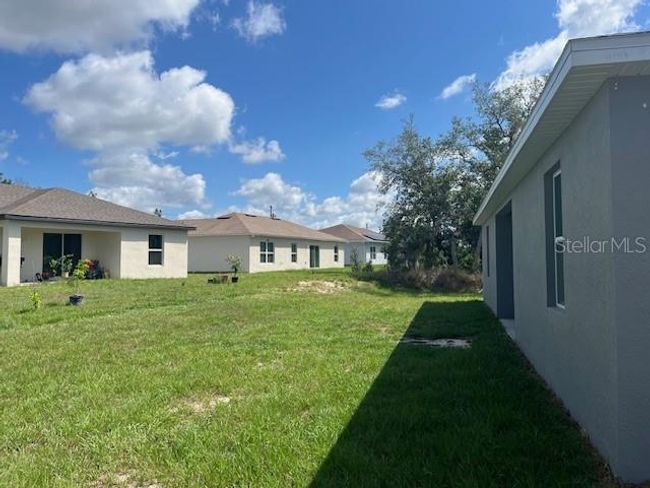 117 Zinnia Lane W, House other with 4 bedrooms, 2 bathrooms and null parking in Kissimmee FL | Image 20