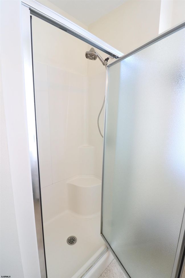 7007 Winchester Ave, Condo with 2 bedrooms, 2 bathrooms and null parking in Ventnor City NJ | Image 16