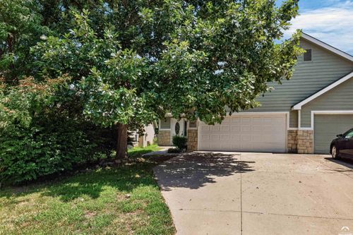 828 N Fieldstone Dr, Lawrence, KS, 66049-4281 | Card Image