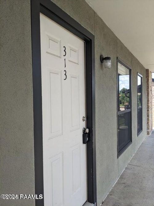 313-701 S College Road, Lafayette, LA, 70506 | Card Image