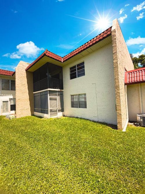 218 Lake Frances Dr, West Palm Beach, FL, 33411-2326 | Card Image