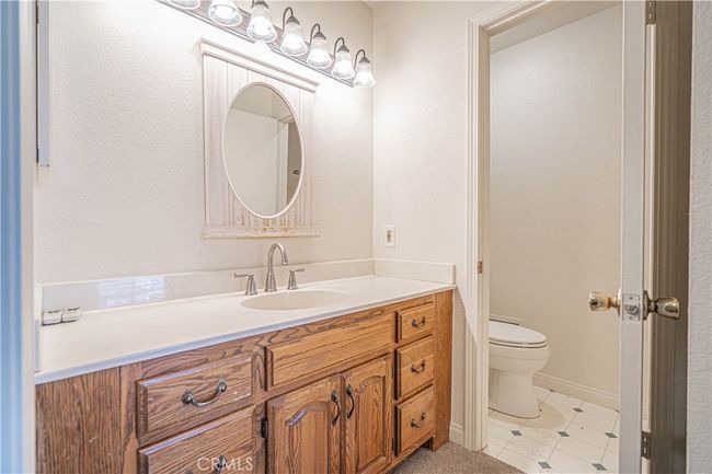 UNIT-237 - 10331 Lindley Ave, Condo with 2 bedrooms, 2 bathrooms and 2 parking in Porter Ranch CA | Image 8
