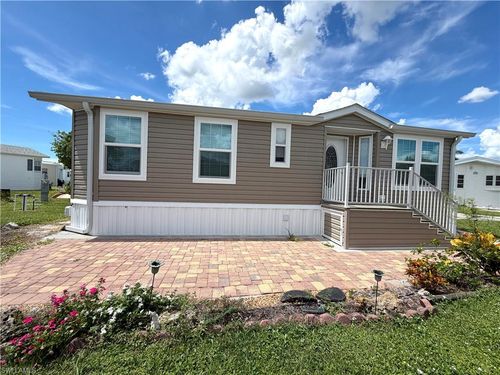 4521 Sawmill Dr E, ESTERO, FL, 33928-3664 | Card Image