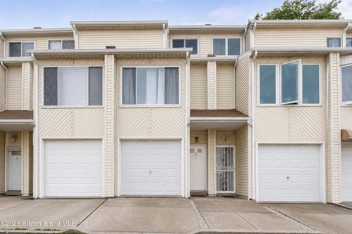 33 Mosel Loop, Staten Island, NY, 10304 | Card Image