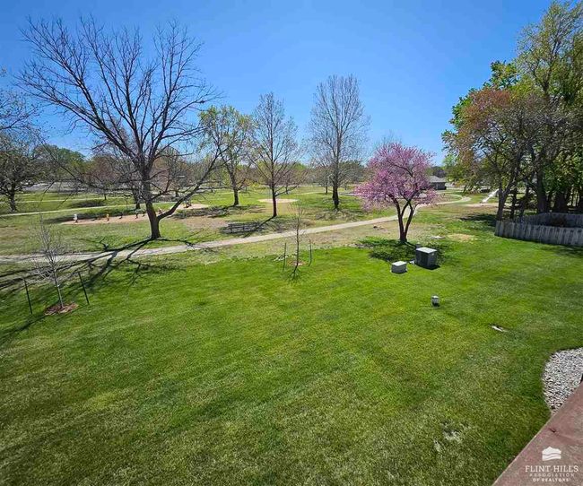 1605 Parkplace Court, House other with 3 bedrooms, 3 bathrooms and null parking in Abilene KS | Image 46