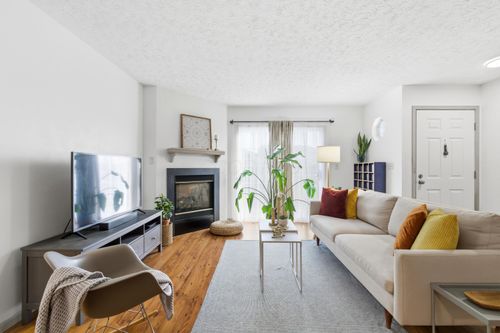 738 Parkbluff Way, Lewis Center, OH, 43035 | Card Image