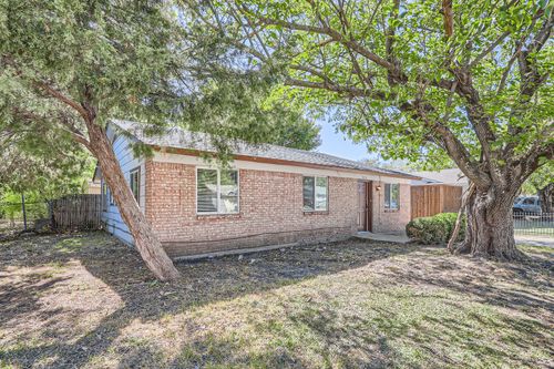 1018 S Murray St, Mckinney, TX, 75069-6212 | Card Image