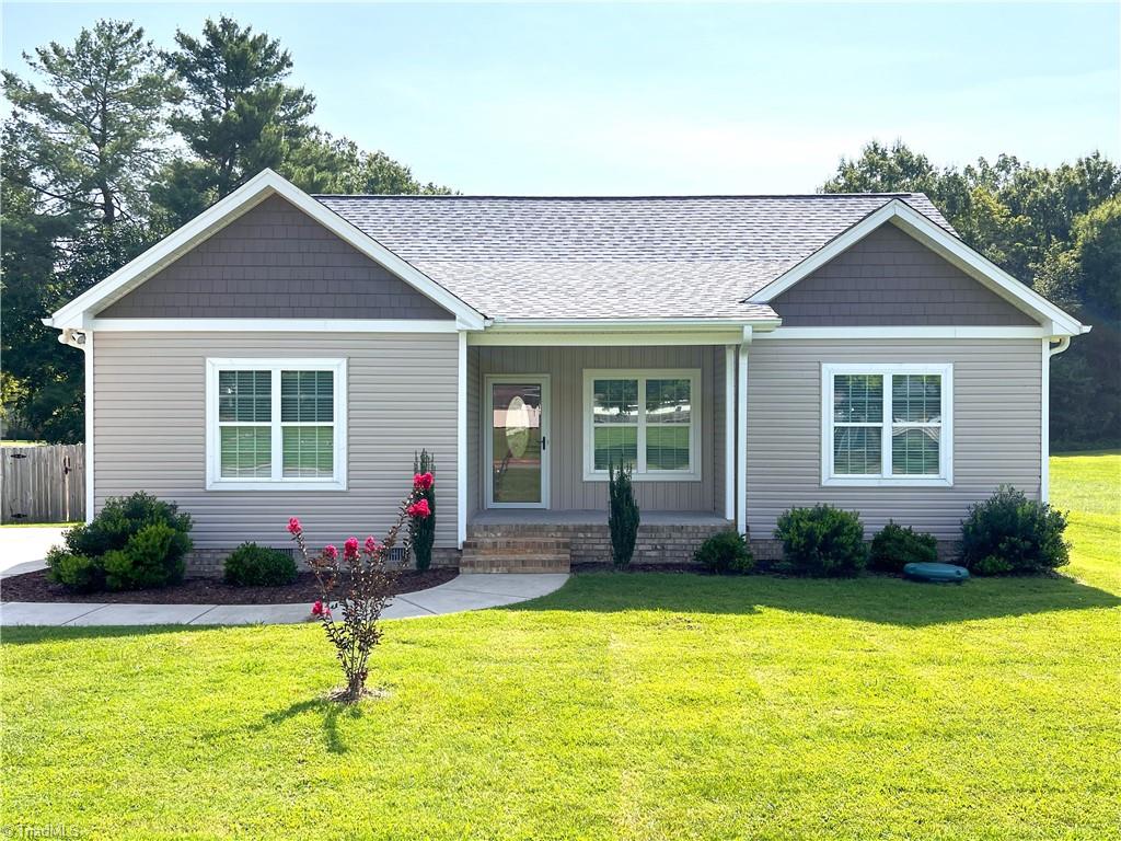 12th Ave, Mayodan, NC 27027