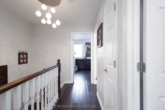 80 Longbourne Cres, House attached with 3 bedrooms, 2 bathrooms and 4 parking in Brampton ON | Image 14