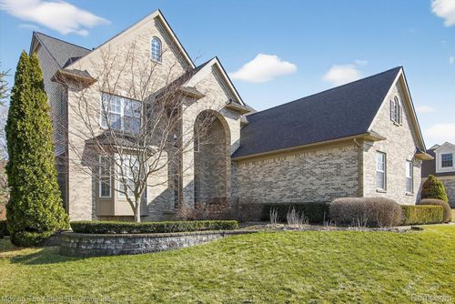 13117 Vista Dr, Van Buren Township, MI, 48111-1350 | Card Image