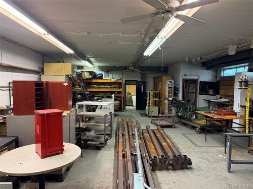 10344 Whittier St, Detroit, MI, 48224-1709 | Card Image