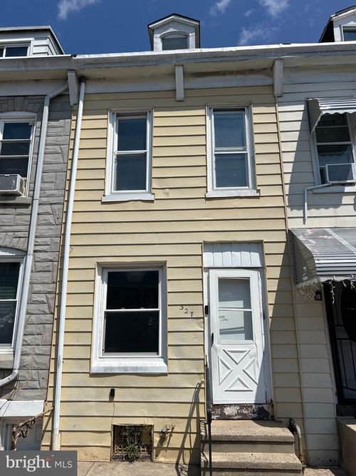 327 S 11th St, READING, PA, 19602-2009 | Card Image