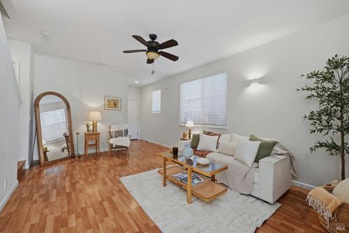 5245 Poe Ct, Santa Rosa, CA, 95403-7852 | Card Image