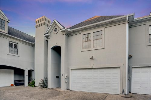c-2004 Nantucket Dr, Houston, TX, 77057-2916 | Card Image