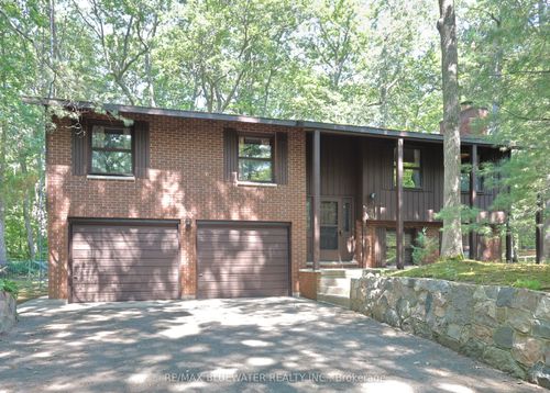 10346 Pines Pky, Lambton Shores, ON, N0M1T0 | Card Image