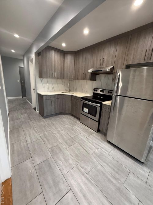 6676 Fresh Pond Rd, Ridgewood, NY, 11385-3963 | Card Image