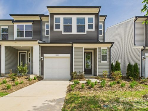 3022 Hutton Gardens Ln, Charlotte, NC, 28269-4909 | Card Image