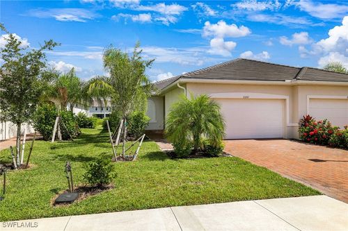 2052 Vermont Ln, NAPLES, FL, 34120-5755 | Card Image