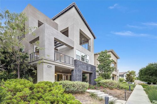 111 Glance, Irvine, CA, 92618-1426 | Card Image