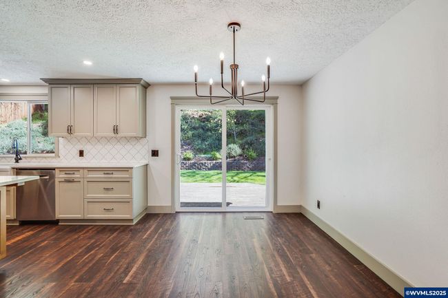 241 Silver Loop, House other with 4 bedrooms, 3 bathrooms and null parking in Silverton OR | Image 14