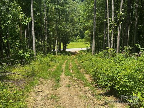 6177 Pinnacle Mountain Rd, Zirconia, NC, 28790-6750 | Card Image