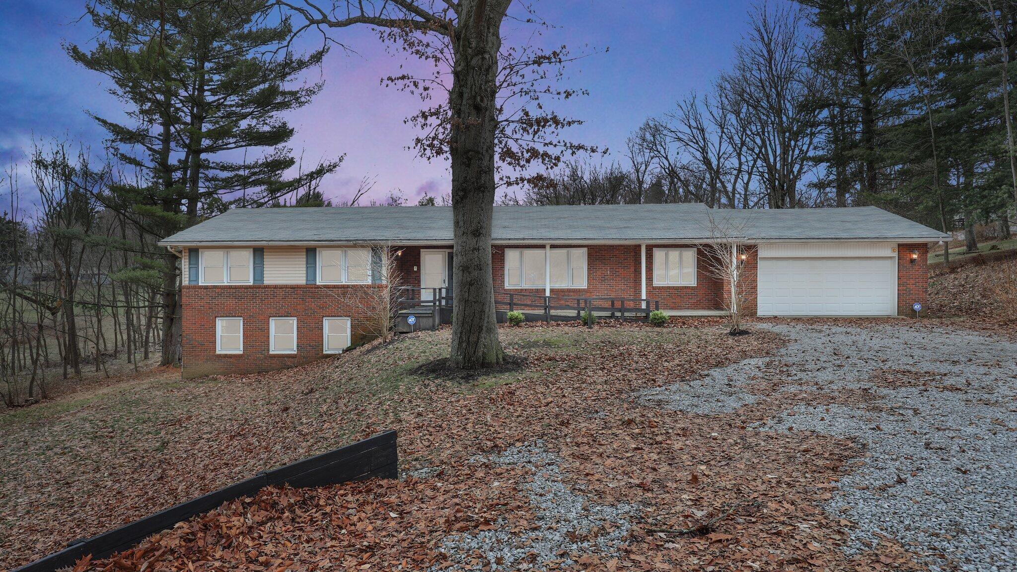 Beechwood Dr, Lancaster, OH 43130