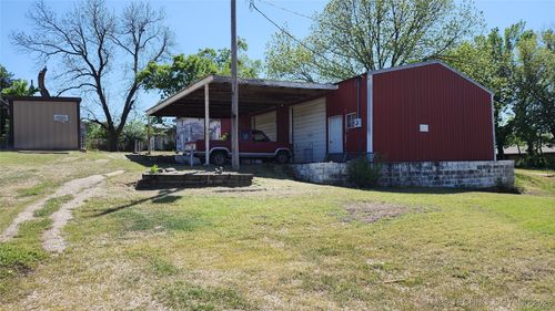 703 Illinois St, Pawnee, OK, 74058-2049 | Card Image