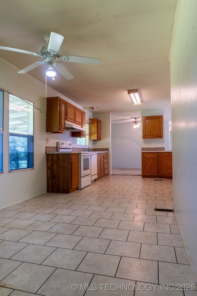 1575 Maple St, House other with 3 bedrooms, 2 bathrooms and null parking in Grant OK | Image 14