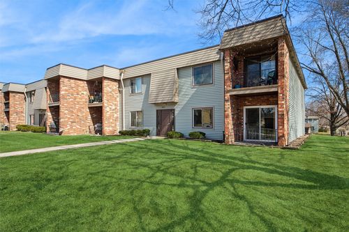 unit-3-4801 Woodland Ave, West Des Moines, IA, 50266-5456 | Card Image