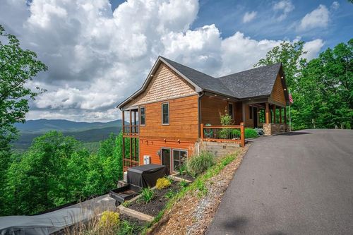 193 Pontoosuc Dr, Mineral Bluff, GA, 30559-2561 | Card Image