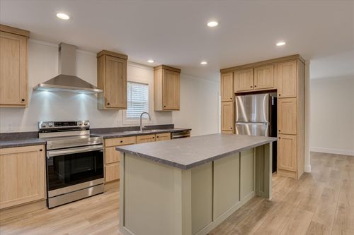 641 Union Church Ln, Aiken, SC, 29801-9096 | Card Image