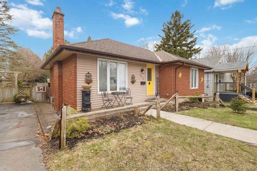 227 Oakland Ave, London, ON, N5W4J2 | Card Image