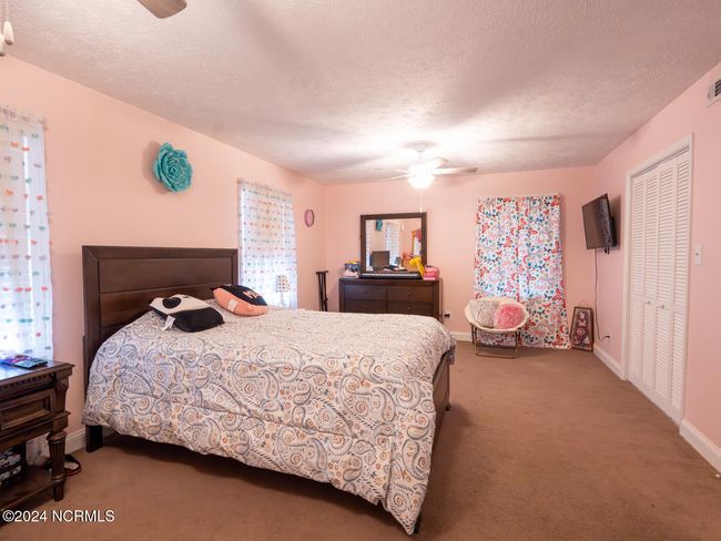 510 Village St, House other with 3 bedrooms, 2 bathrooms and 1 parking in Bladenboro NC | Image 11