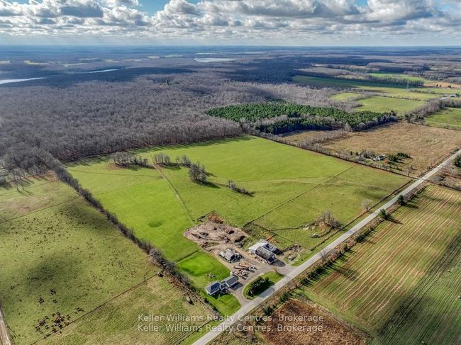 463176 Concession 24, Home with 2 bedrooms, 2 bathrooms and 20 parking in Georgian Bluffs ON | Image 6