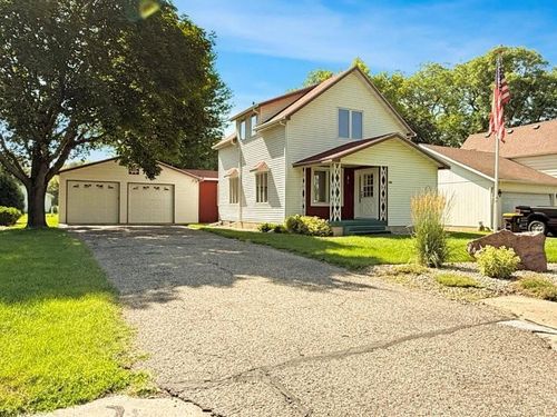 305 N 3rd Ave E, Truman, MN, 56088-1114 | Card Image