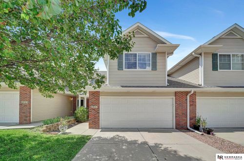 6921 Naples Dr, Lincoln, NE, 68526-9734 | Card Image