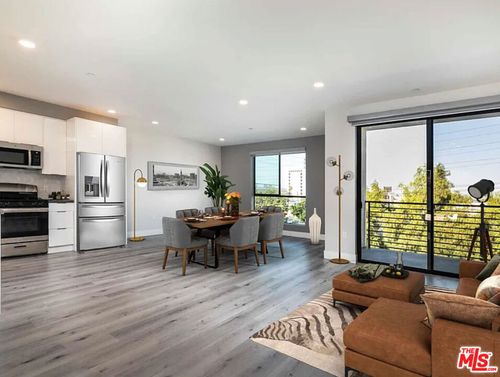 apt-205-14612 Calvert St, Van Nuys, CA, 91411-2880 | Card Image
