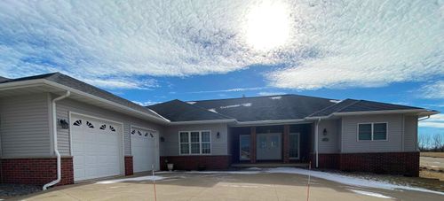1175 Matador Dr, PLATTEVILLE, WI, 53818-3915 | Card Image