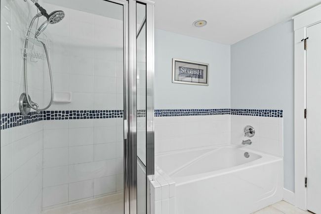 Primary Shower and Seperate Bathtub | Image 15