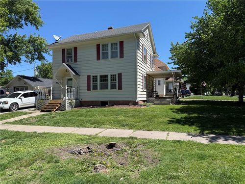 214 Miami St, Hiawatha, KS, 66434-2019 | Card Image