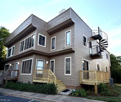 2732 Manoomin Pl, Virginia Beach, VA, 23451-4065 | Card Image