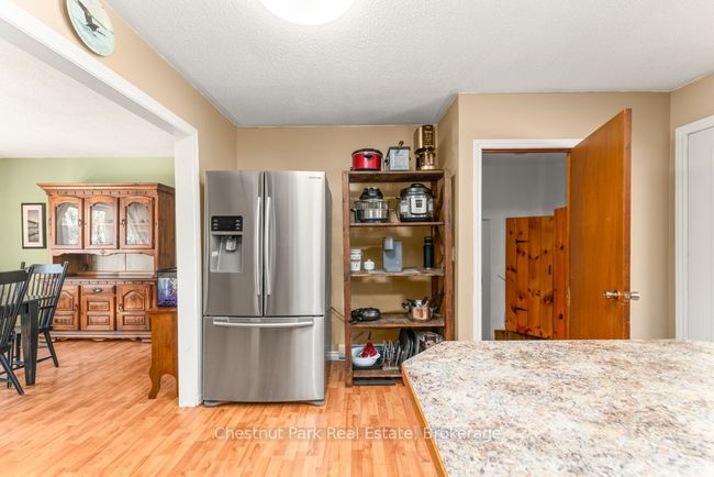 91 Santas Village Rd, House other with 4 bedrooms, 2 bathrooms and 7 parking in Bracebridge ON | Image 12