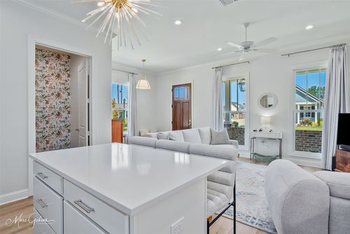 1951 Crossvine Ln, Shreveport, LA, 71106-8581 | Card Image