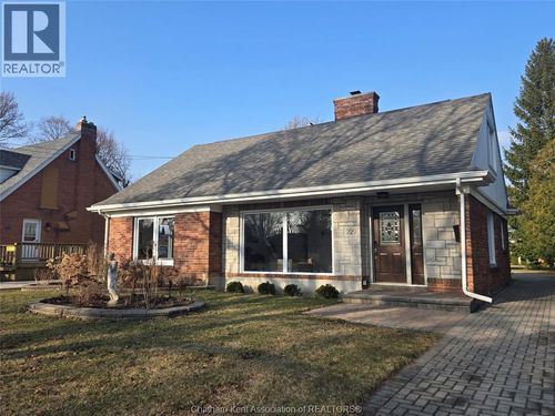 229 Elizabeth St, Chatham, ON, N7L2Y6 | Card Image