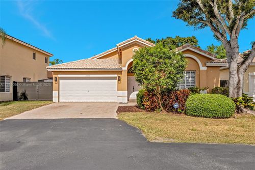 15475 Sw 138th Ter, Miami, FL, 33196-6001 | Card Image