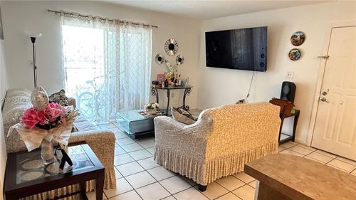 apt-203-8560 Sw 212th St, Cutler Bay, FL, 33189-3381 | Card Image