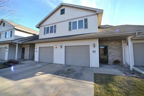 364 Alpine Meadow Cir, Oregon, WI, 53575-3832 | Card Image
