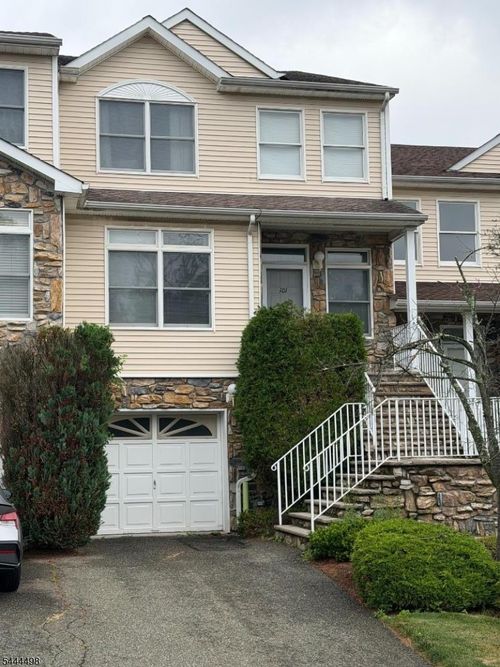 101 Summerhill Dr, Morris Plains, NJ, 07950-1171 | Card Image