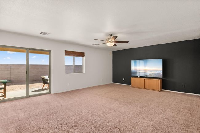 2425 Desi Loop, House other with 4 bedrooms, 2 bathrooms and null parking in Belen NM | Image 5